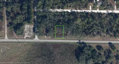 1139 Lake Groves Rd NW, Lake Placid, FL 33852