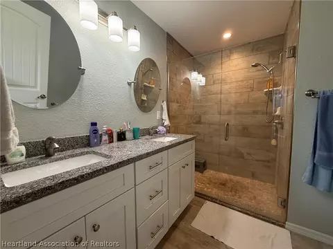 Bath - 1122 Renault Ave, Sebring, FL 33872 photo 1 of 4
