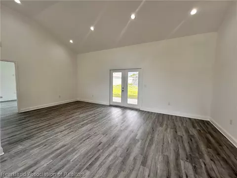 Living - 3900 Cortez Blvd, Sebring, FL 33872 photo 4 of 4