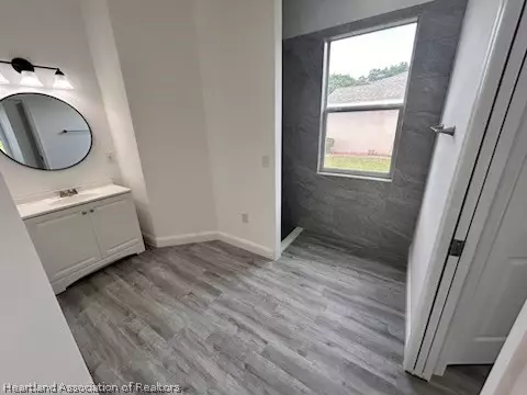 Bath - 3900 Cortez Blvd, Sebring, FL 33872 photo 2 of 6