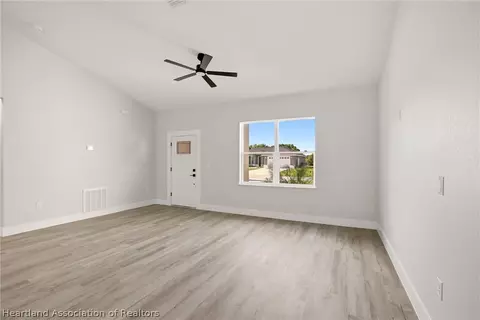 Living - 1313 Blue Heron Dr, Sebring, FL 33876 photo 1 of 2