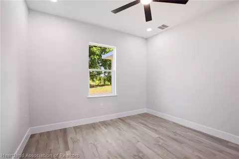 Bedroom - 1313 Blue Heron Dr, Sebring, FL 33876 photo 5 of 6