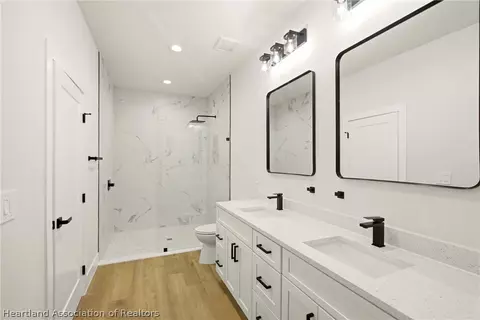 Bath - 7322 Granada Blvd, Sebring, FL 33872 photo 9 of 9