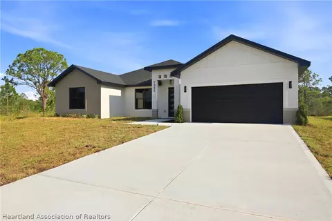Exterior - 7322 Granada Blvd, Sebring, FL 33872 photo 7 of 7
