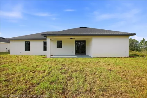 Exterior - 7322 Granada Blvd, Sebring, FL 33872 photo 4 of 7