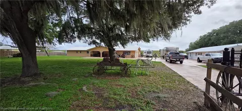 Exterior - 5800 Us Highway 441 Hwy SE, Okeechobee, FL 34974 photo 2 of 15