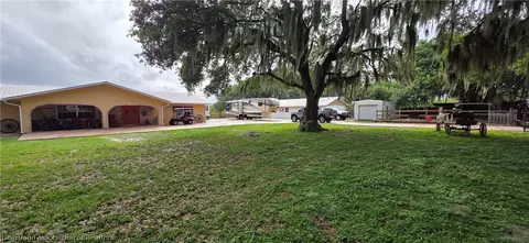 Exterior - 5800 Us Highway 441 Hwy SE, Okeechobee, FL 34974 photo 5 of 15