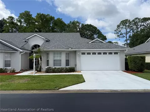 2052 Ashley Oaks Cir, Sebring, FL 33870