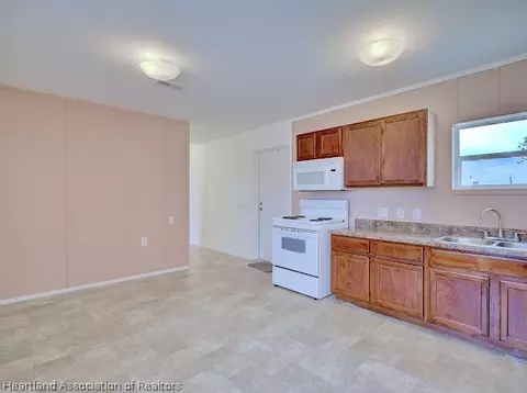 3210 Stephens Ct, Sebring, FL 33870 photo 6