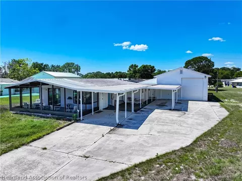 313 Hickory Ridge Dr, Sebring, FL 33876 photo 2