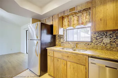 Kitchen - 4131 Elson Ave, Sebring, FL 33875 photo 3 of 5