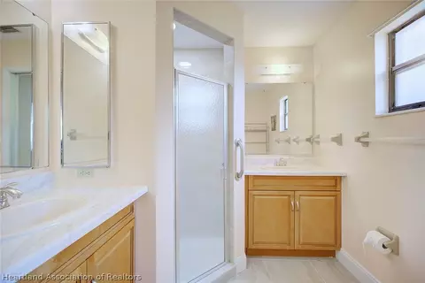 Bath - 4131 Elson Ave, Sebring, FL 33875 photo 1 of 4