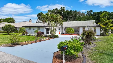 129 Forever Ave, Lake Placid, FL 33852