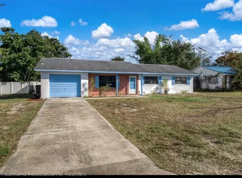 1607 Cedarbrook St, Lake Placid, FL 33852