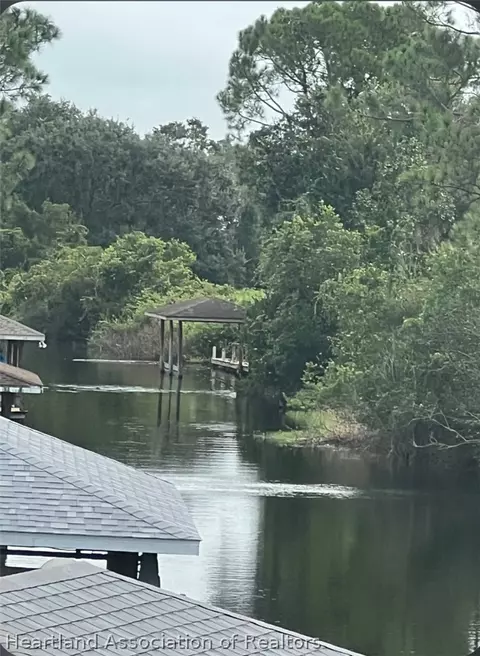 126 Mango Rd NE, Lake Placid, FL 33852