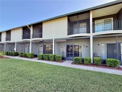 Exterior - 3635 Edgewater Dr, Sebring, FL 33872 photo 2 of 14