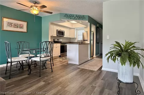 Dining - 3635 Edgewater Dr, Sebring, FL 33872 photo 4 of 4