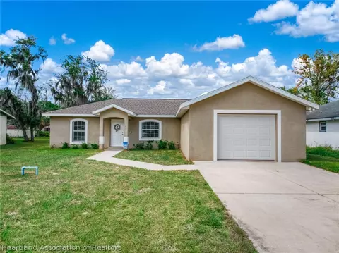 233 Loon Ave, Sebring, FL 33870