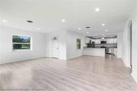 Living - 2340 W Jackson St, Sebring, FL 33870 photo 3 of 3