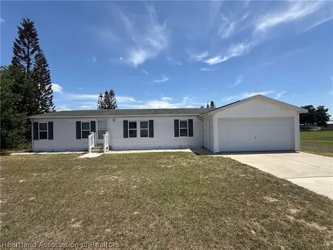 119 S Winter Cir, Avon Park, FL 33825