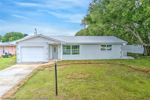 1537 Vicki Dr, Sebring, FL 33870