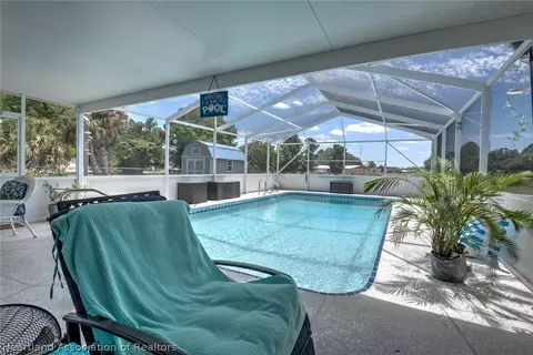 Exterior - 7316 Lime Tree Ct, Sebring, FL 33876 photo 2 of 10