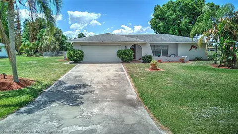 Exterior - 7316 Lime Tree Ct, Sebring, FL 33876 photo 8 of 9