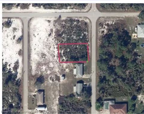 439 Keos Ave NE, Lake Placid, FL 33852