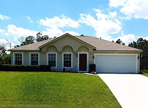 8047 Ancha St, Sebring, FL 33872