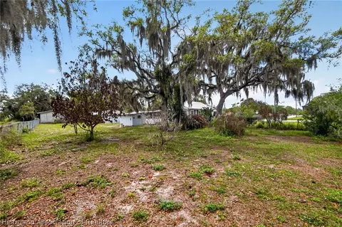 Exterior - 560 N Palm Ave, Frostproof, FL 33843 photo 12 of 14