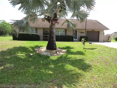 51 Quail Roost Rd, Lake Placid, FL 33852