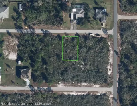 416 Darter St NW, Lake Placid, FL 33852