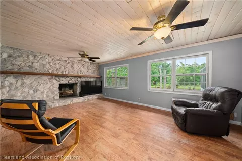 Living - 131 Tortoise Rd, Sebring, FL 33876 photo 3 of 6