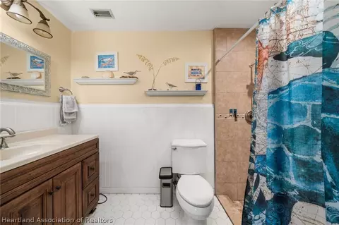 Bath - 131 Tortoise Rd, Sebring, FL 33876 photo 1 of 5