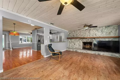 Living - 131 Tortoise Rd, Sebring, FL 33876 photo 4 of 6