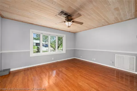Living - 131 Tortoise Rd, Sebring, FL 33876 photo 2 of 6