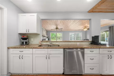 Kitchen - 131 Tortoise Rd, Sebring, FL 33876 photo 2 of 4