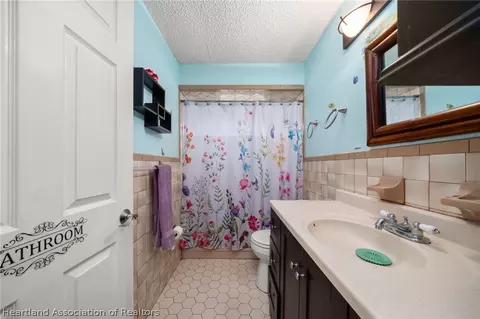 Bath - 131 Tortoise Rd, Sebring, FL 33876 photo 5 of 5
