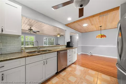 Kitchen - 131 Tortoise Rd, Sebring, FL 33876 photo 4 of 4
