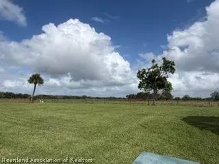 5281 SE 42nd St, Okeechobee, FL 34974 photo 2