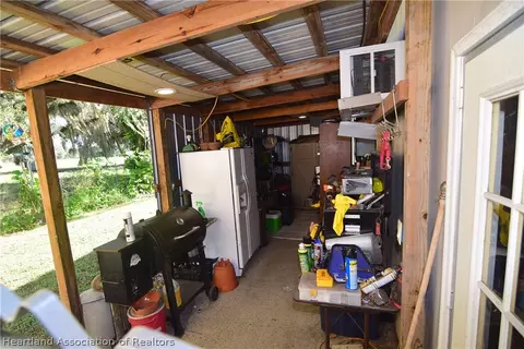 Exterior - 3124 White Oak Rd, Lorida, FL 33857 photo 3 of 5