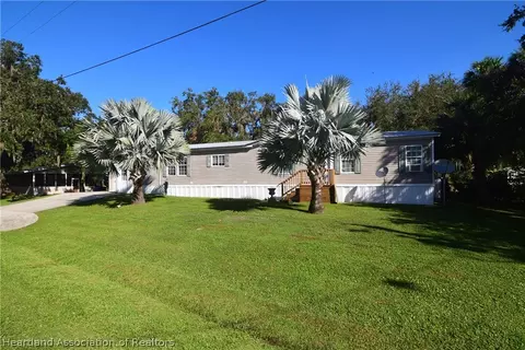 Exterior - 3124 White Oak Rd, Lorida, FL 33857 photo 1 of 5