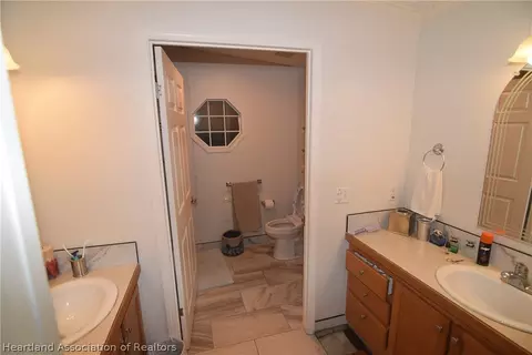 Bath - 3124 White Oak Rd, Lorida, FL 33857 photo 1 of 4