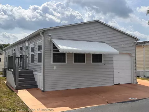 7749 Center St, Zolfo Springs, FL 33890