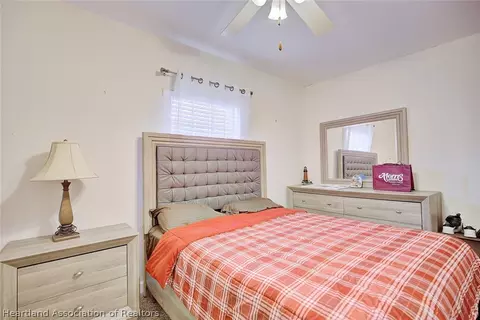 Bedroom - 1109 Hammock Rd, Sebring, FL 33870 photo 5 of 10