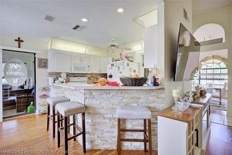 Kitchen - 1109 Hammock Rd, Sebring, FL 33870 photo 1 of 5