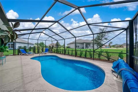 Exterior - 5445 Angelo Cir, Sebring, FL 33872 photo 7 of 9