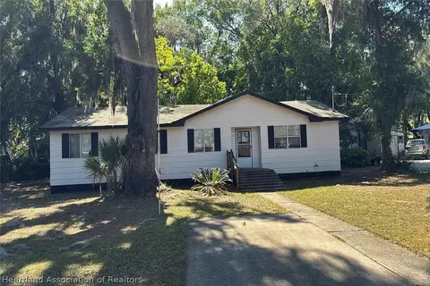417 S Pine Ave, Green Cove Springs, FL 32043