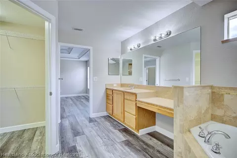 Bath - 405 Mac Ln, Sebring, FL 33875 photo 3 of 4