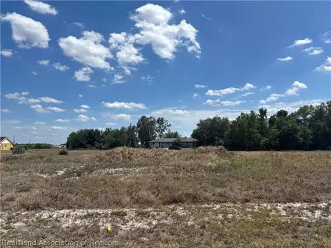 1739 W Gingham Rd, Avon Park, FL 33825